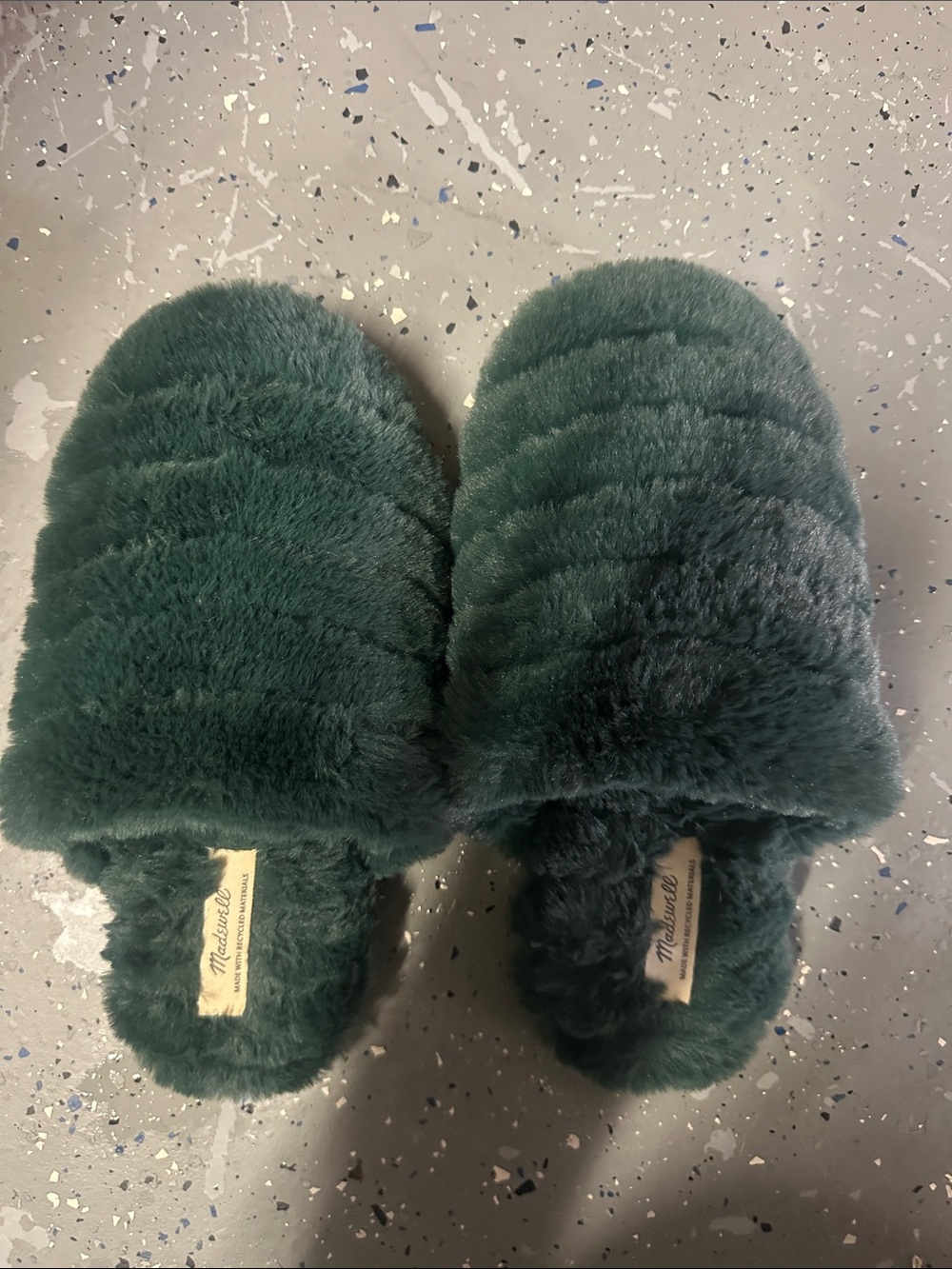 Madewell Plush Fuzzy Slide Slippers in Deep Green